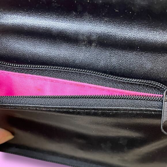 NWT SANRIO HELLO KITTY Black and Gray Hello Kitty Zip Around Wallet/Clutch - Picture 15 of 15